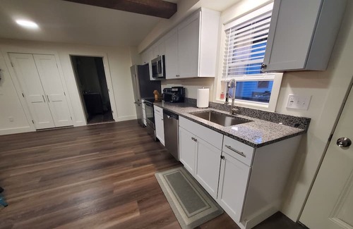 South Paris Apartment | Cozy 1 Bedroom Retreat Near Ski Resorts and Casino