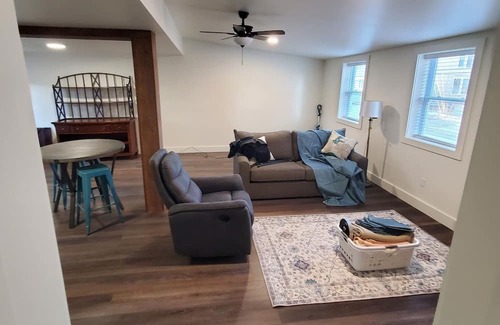 South Paris Apartment | Cozy 1 Bedroom Retreat Near Ski Resorts and Casino