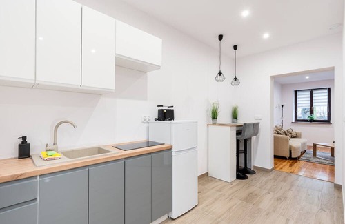 Stare Podgorze Apartment | Cozy Czackiego Standard Studio with Breakfast & Kitchen