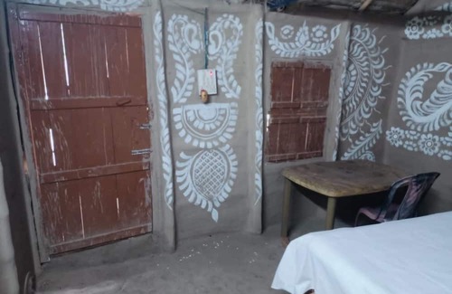Diamond Harbour Hotel | Relax at Mousuni The Dolphin Camp with Family-Friendly Amenities
