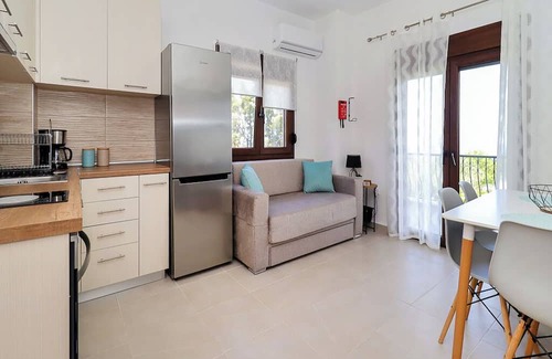 Kriopigi Apartment | Cozy Kriopigi Getaway - Ideal Anna-Maria Apartment for 4