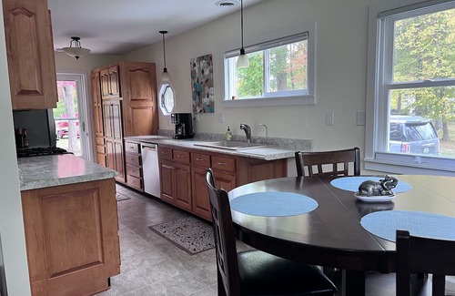 Elk Rapids Cottage | Charming Elk Rapids Cottage Near Horse Show & Pool Access
