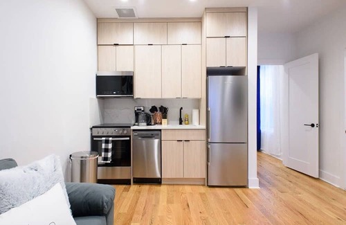 Park Slope Apartment | Discover 2BR/1Bath Getaway in Prime Park Slope