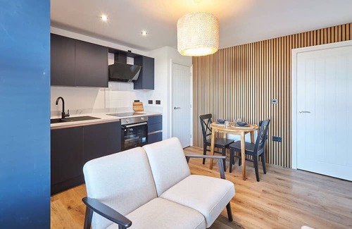 Heworth Apartment | Comfortable Stay at Apartment 2, Fourth Avenue for Families