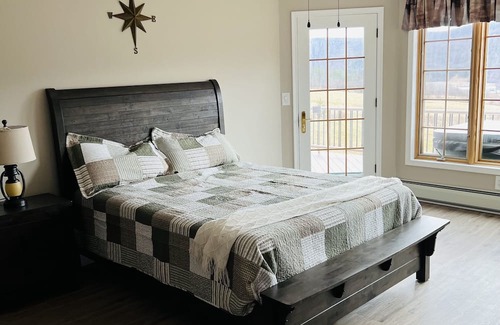 Dushore House | Picturesque Mountain View Escape with Family-Friendly Perks