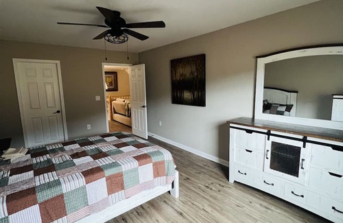 Dushore House | Picturesque Mountain View Escape with Family-Friendly Perks