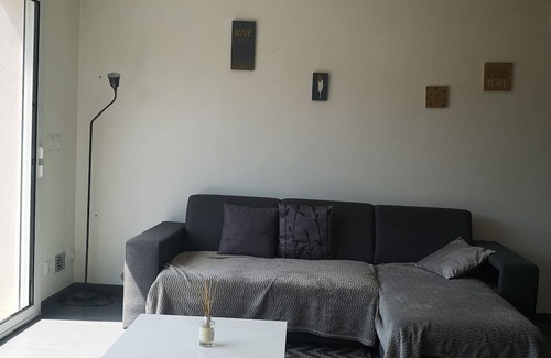 Sechilienne Apartment | Cozy Studio Apartment with Mountain View, Balcony & Wi-Fi