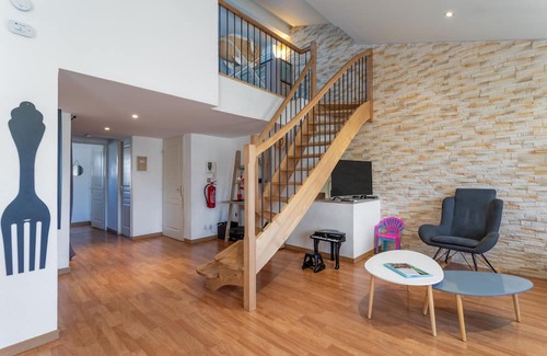 Le Boulou Apartment | Family-Friendly Apartment 'Le 38 Duplex' with Wi-Fi & AC