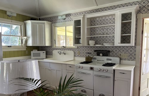 Honokaa Cottage | Cozy Cottage with Ocean View in North Hamakua, Hawaii