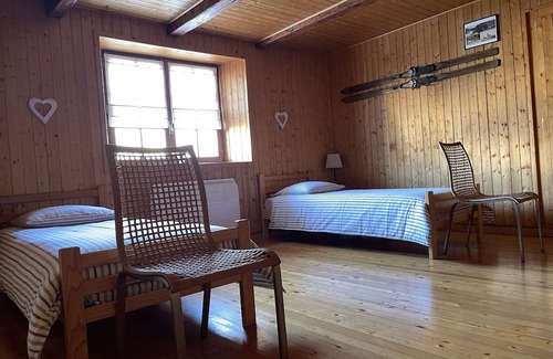 Thones Ski Chalet | Discover Ancienne Ferme: Family-Friendly Retreat with Pool