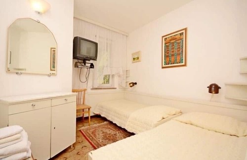 Brulo Apartment | Cozy Apartments Aurora with Pool & Spa Access