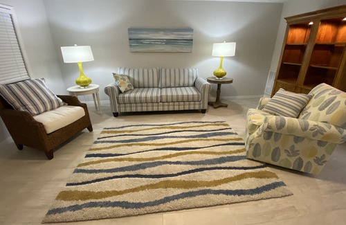 Rock Ridge Apartment | Spacious 2BR/2BA 5 min to beach with yard and garage