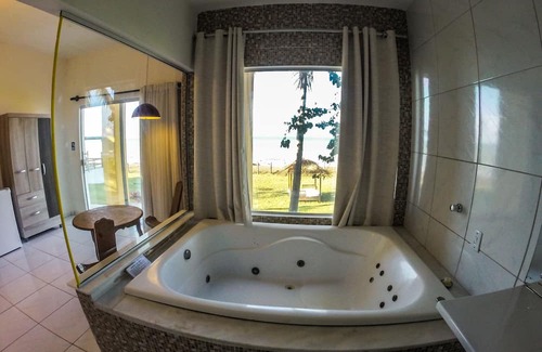 Touros Hotel | Beach Bungalows at Enseada dos Mares with Pool & Ocean View