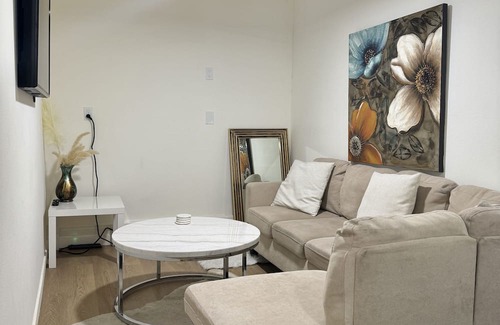 Chula Vista House | Inviting 1 Bed ADU with Breakfast in Chula Vista