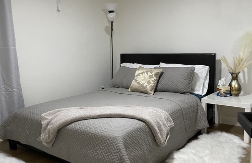 Chula Vista House | Inviting 1 Bed ADU with Breakfast in Chula Vista