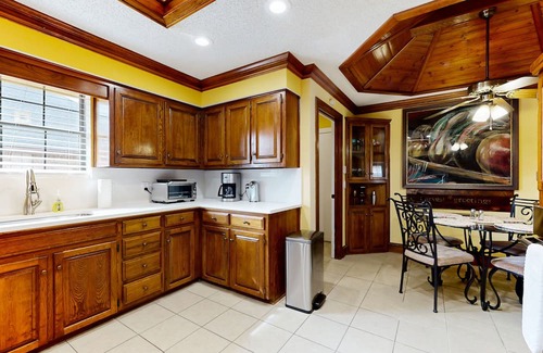 Allen House | Pet-Friendly Retreat Near Downtown with Enclosed Backyard