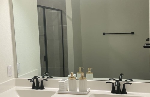 Wetmore House | Family-Friendly Retreat in the Heart of the City!