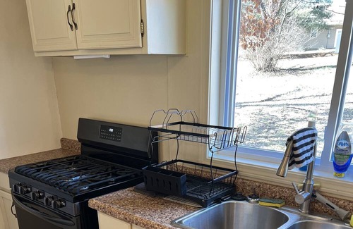 Fairfield House | Park view 2-bedroom home with outdoor dining and high speed WiFi in Fairfield