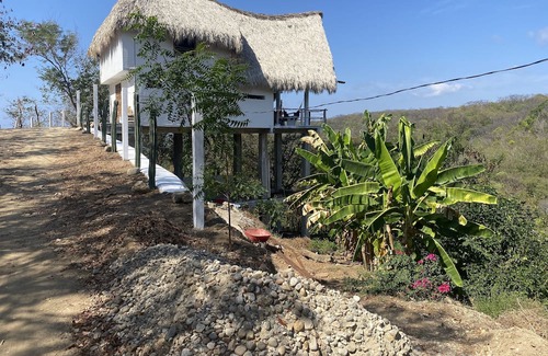 San Pedro Pochutla House | Beachfront Casa con Palapa: Pet-Friendly Retreat in Oaxaca