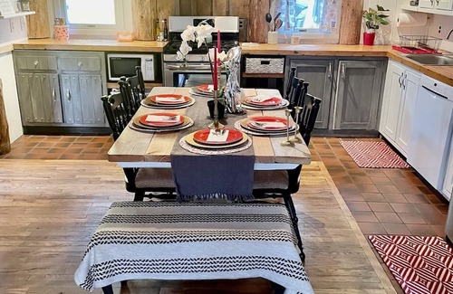 Sparrow Bush Cabin | Experience The Castros Cabin: Pet-Friendly Bliss Awaits