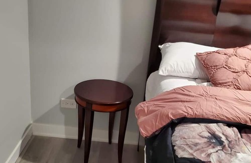 West Pullman House | Pet-Friendly 1-Bedroom Retreat in Vibrant Chicago