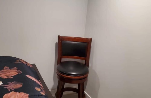 West Pullman House | Pet-Friendly 1-Bedroom Retreat in Vibrant Chicago