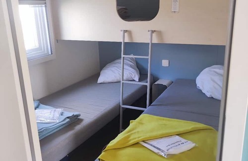 Saint-Jacques House | Cozy Mobile Home with Oceanfront Views in Family-Friendly Camp