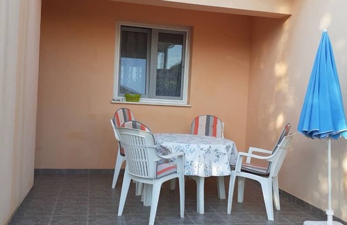 Batalaza Apartment | Cozy Apartment Renatare with Pool Near Sea - Ugljan, Croatia