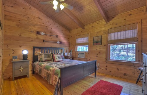 Chatsworth Cabin | Cozy Cabin Retreat: Hillin and Chillin in the Mountains