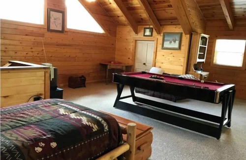 Pagosa Springs Cabin | Cabin located in the Upper Blanco Basin with AMAZING Mountain Views 30 NIGHT MIN
