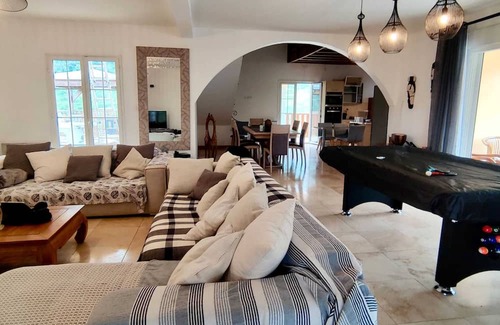 Dos d'Ane House | Homerez - Big house for 10 ppl. with jacuzzi and terrace at La Possession