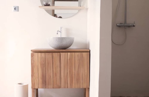 Figueira House | Discover Casa das Escadinhas: A Family-Friendly Oasis