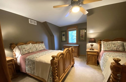 Lewiston House | 4BR/5BA at Garland in Lewiston. Hot tub, pool table, deck w/grill on golf course