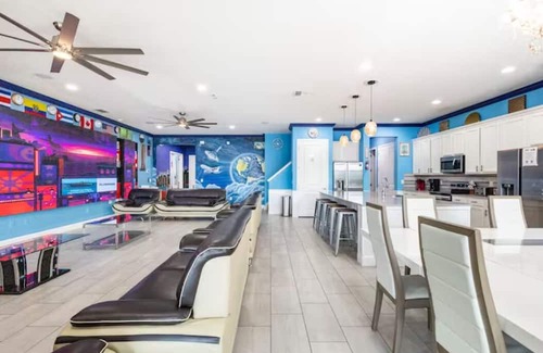 Kissimmee House | Safari - Sports - Wonder Triple House Listing
