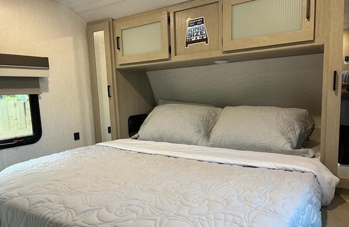 Princeton House | Luxury RV with Private Entrance