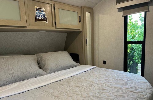 Princeton House | Luxury RV with Private Entrance