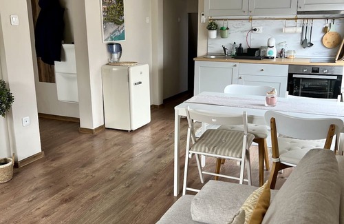 Burgas Apartment | Cozy Harbor View Stay Near City Center with Pet-Friendly Amenities
