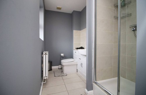 Ely House | Family-Friendly 3BR House in Cardiff with Free Parking