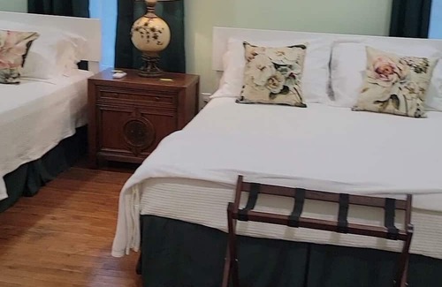 Titusville Bed & Breakfast | Unforgettable Solar Eclipse Views with Comfort & Amenities