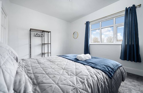 Cleethorpes House | Family-Friendly 3 Bed Cosgrove Near Central Cleethorpes