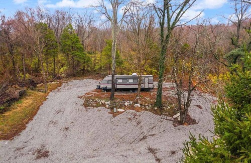 Burnside House | Private camping less than a mile from marina AND General Burnside State Park.