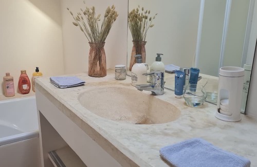 Villiers-sous-Grez Other | Cozy Duplex Suite in Historic Farmhouse with Kitchen