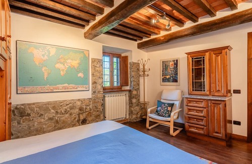 Trassilico House | Scenic Holiday Home 'Dimora La Rocca' with Mountain Views