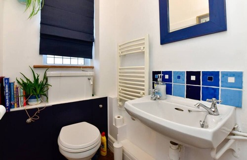 Heath House | Pass the Keys | Your Perfect Home Away from Home!