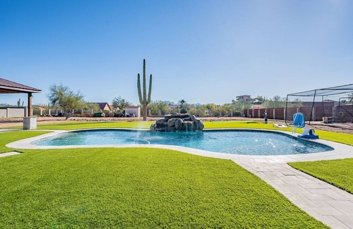 East Mesa House | Desert Oasis Retreat: Pet Friendly with Pool & Hot Tub