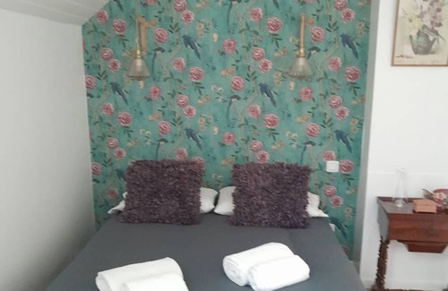 Montjean-sur-Loire Bed & Breakfast | Charming Maison de Charme by the Loire à Vélo, Family-Friendly