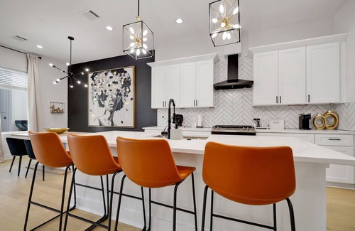 Spring Branch Central House | Convenient Townhome with Family-Friendly Amenities Awaits