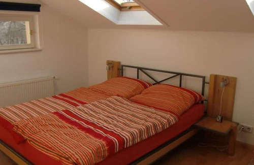 Berliner Vorstadt Apartment | Fairytale forest house with sauna