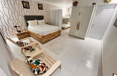 Bocacanasta House | Cozy Hotel.1325: Steps from the Beach in Bani, Dominican Republic