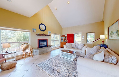 Shelter Cove House | Pet-Friendly Beach View Home with Firepit & Enclosed Yard